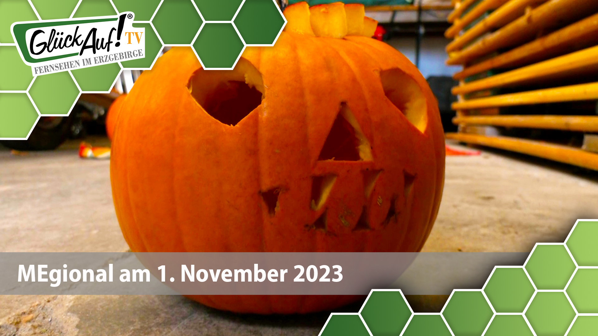 MEgional am 1. November 2023 mit den Kürbisschnitzen in der Baldauf Villa Marienberg